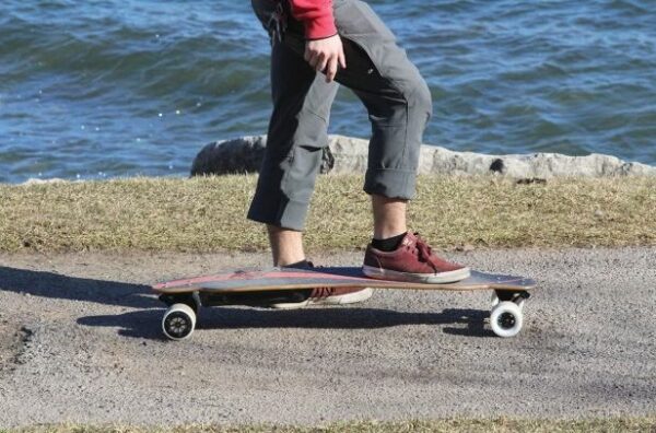 Pomelo Pro vue de profil