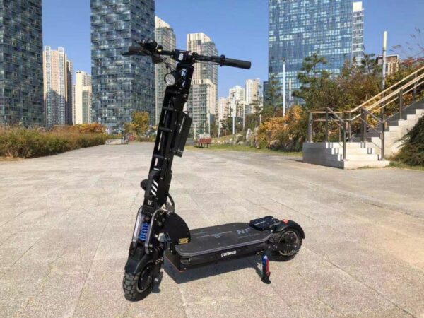 trottinette électrique Currus NF10